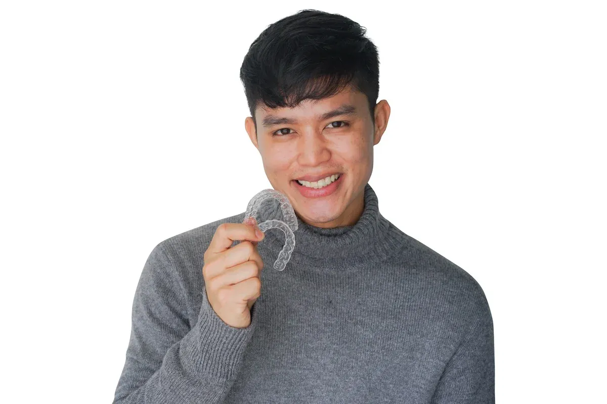 Eating and Drinking with Invisalign